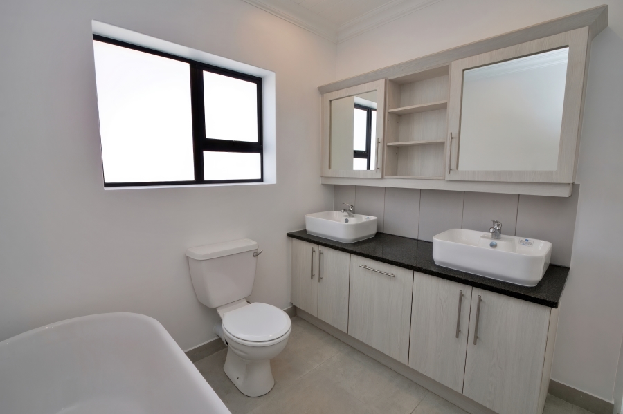 3 Bedroom Property for Sale in Stilbaai Wes Western Cape